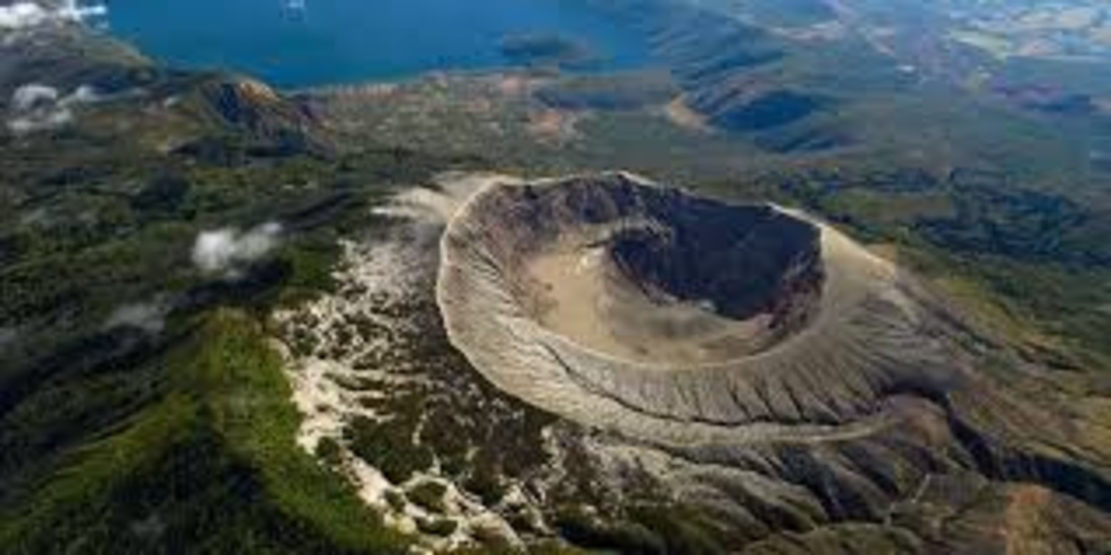 Santa Ana Volcano Hike: Easy Guide to El Salvador’s Famous Crater Lake