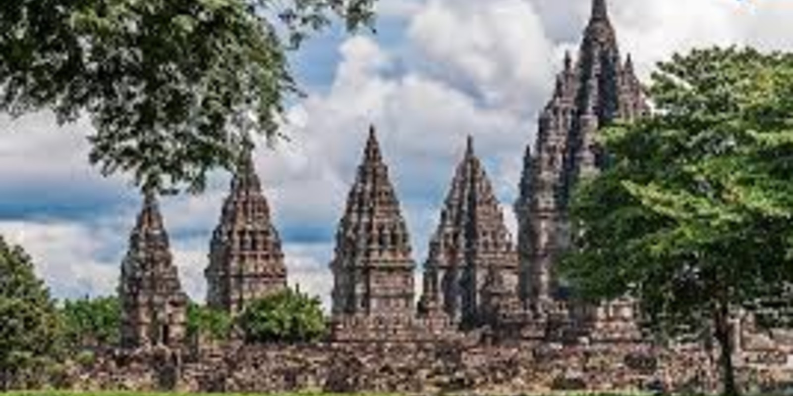 Visit Candi Prambanan – Yogyakarta’s 9th Century Hindu Temple