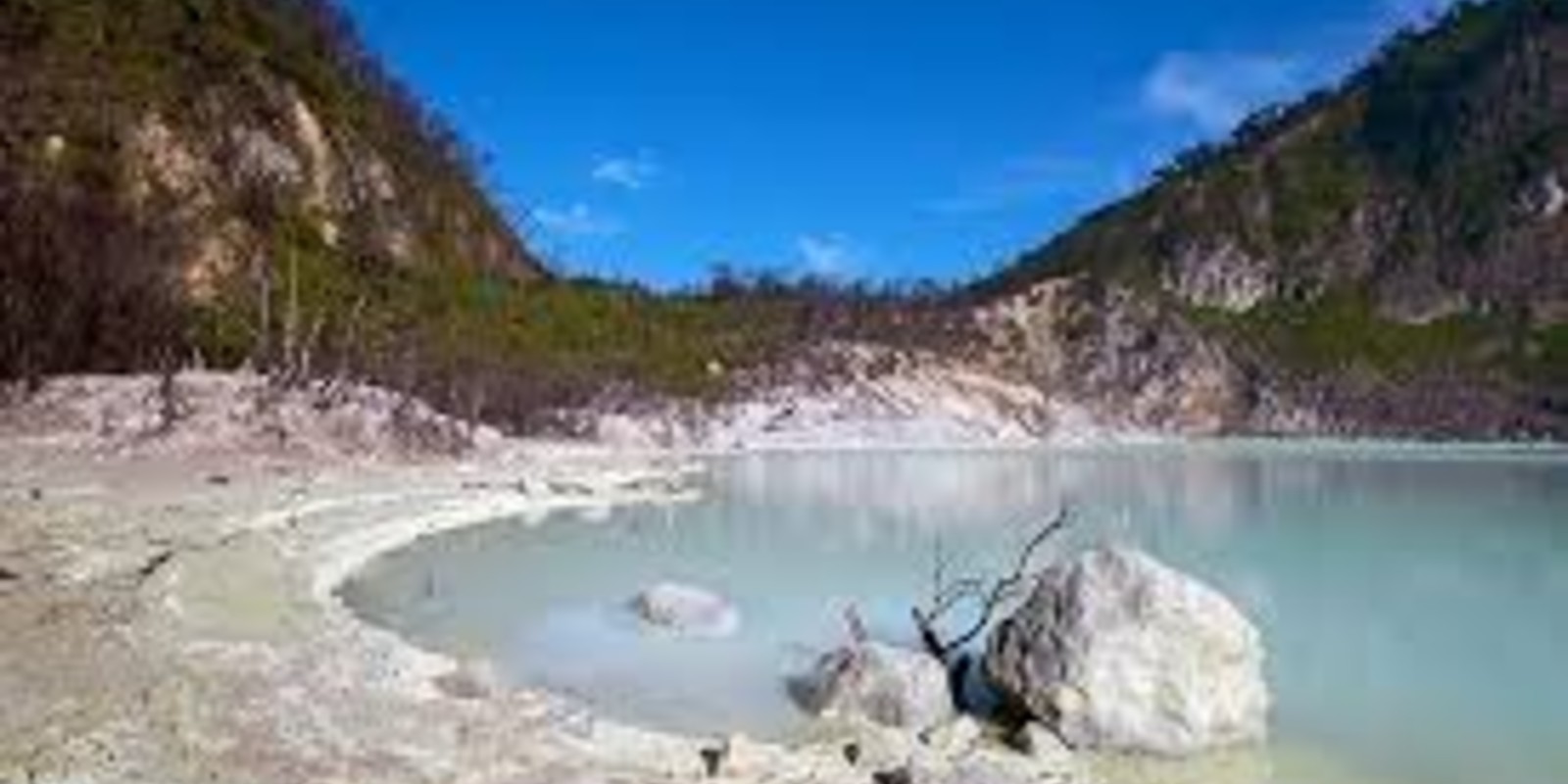 Visit Kawah Putih – White Crater Lake in West Java, Indonesia