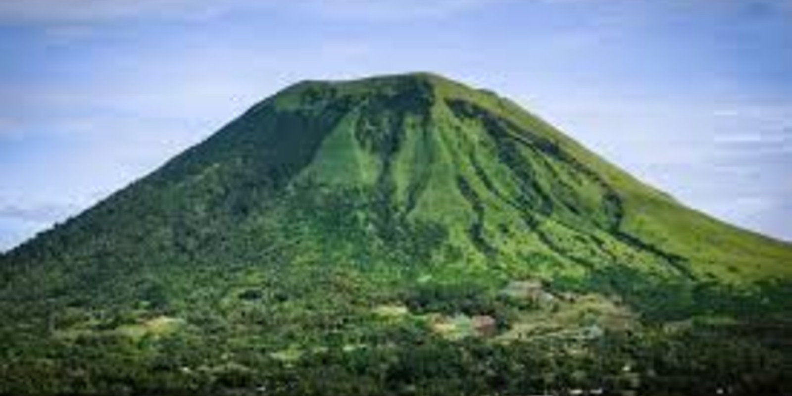 30 Best Hikes in Indonesia: Volcanoes, Jungles & Waterfalls Guide