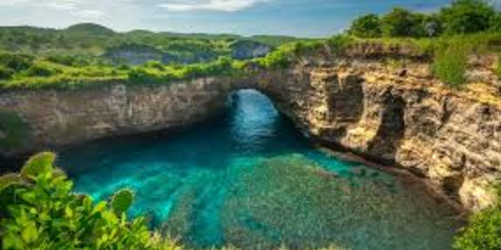 Broken Beach Nusa Penida Bali: Scenic Horseshoe Bay Guide