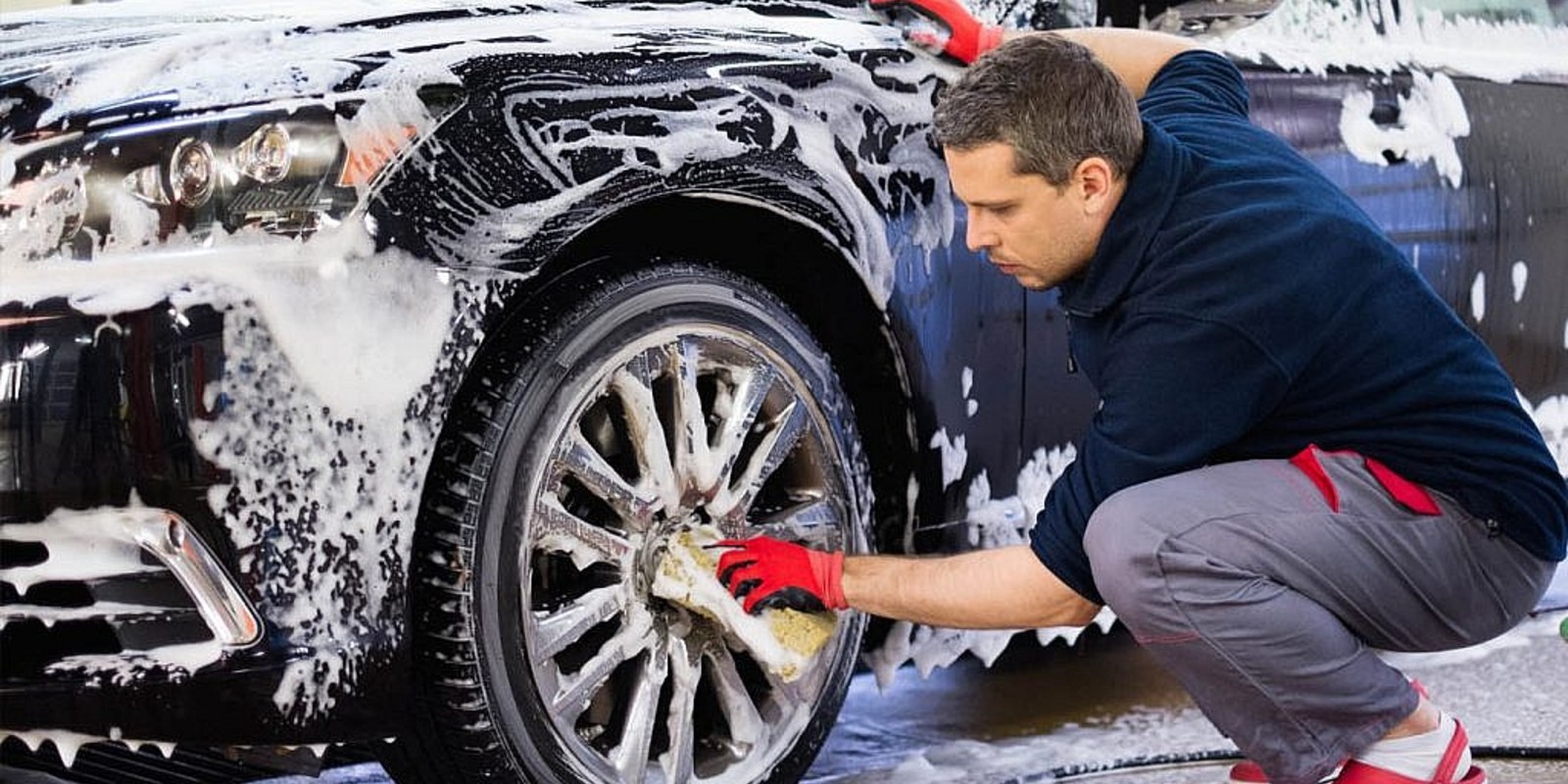 How Much Does a Car Wash Cost in Abu Dhabi? | At-Home Car Wash Prices