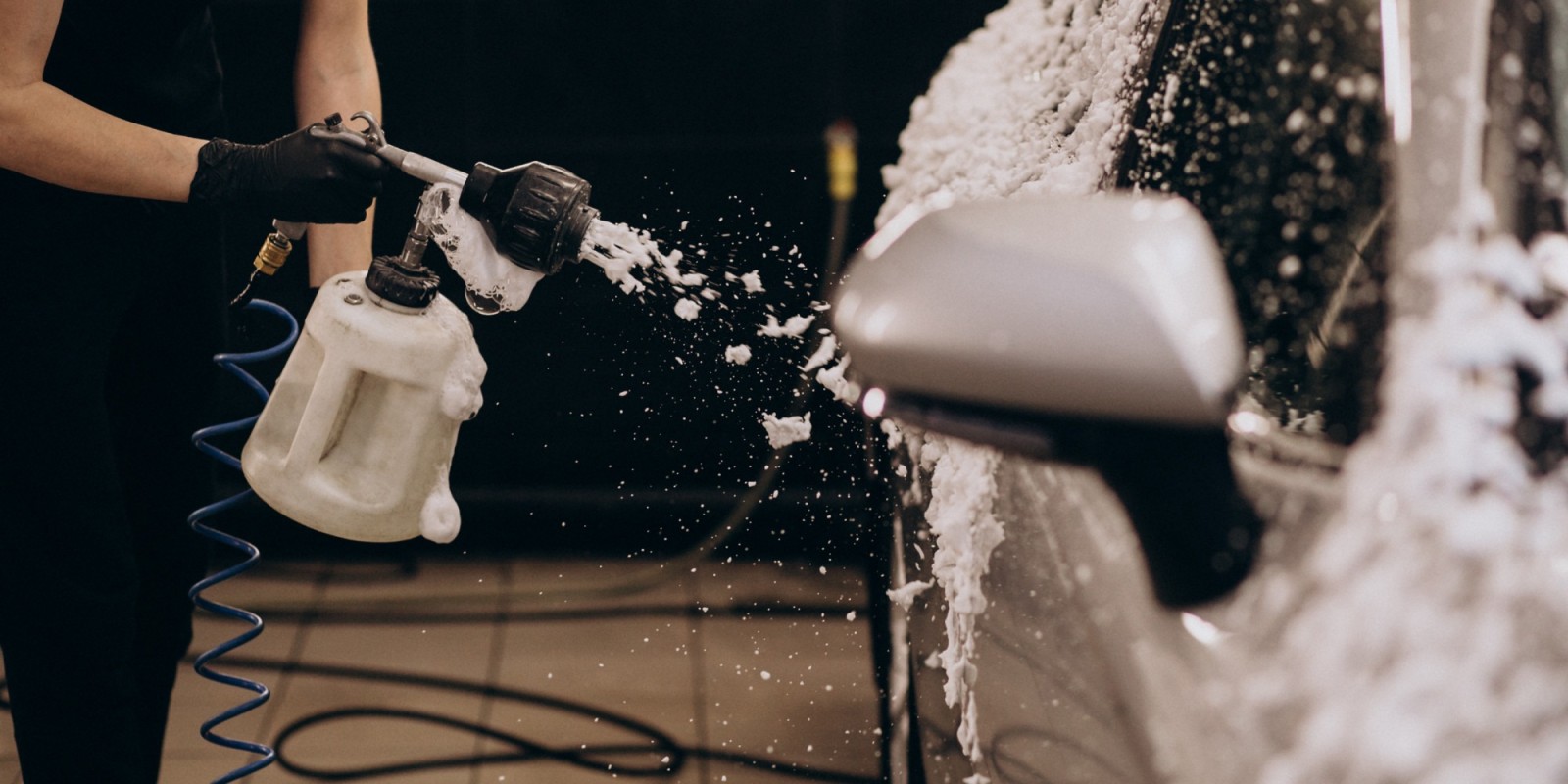 7 Reasons Dubai Residents Prefer Home Car Wash Services