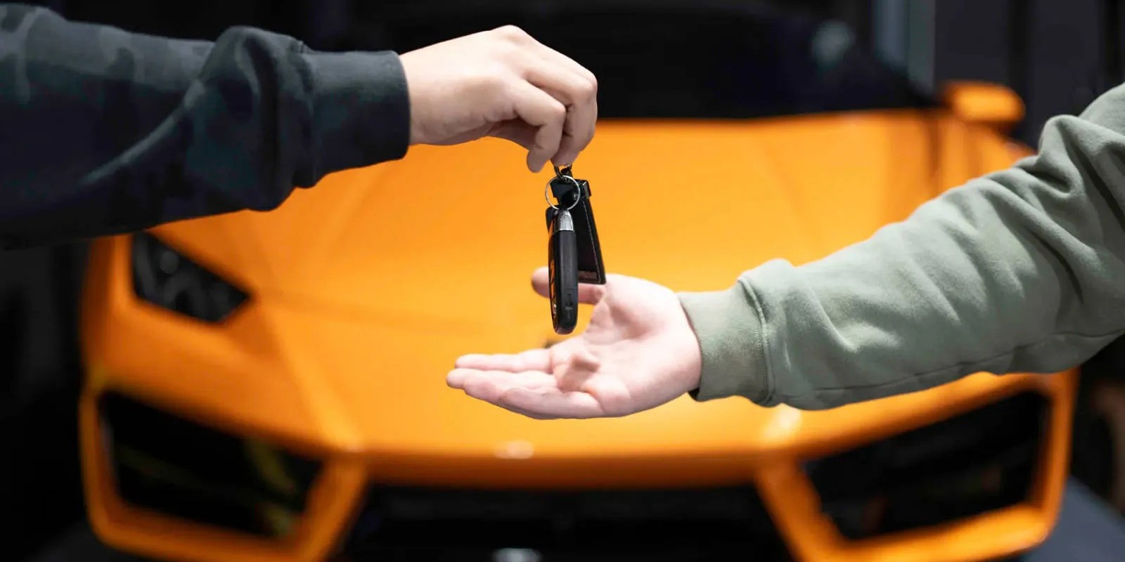 6 Smart Ways to Keep Your Car Safe in Dubai While You’re Away on Holiday