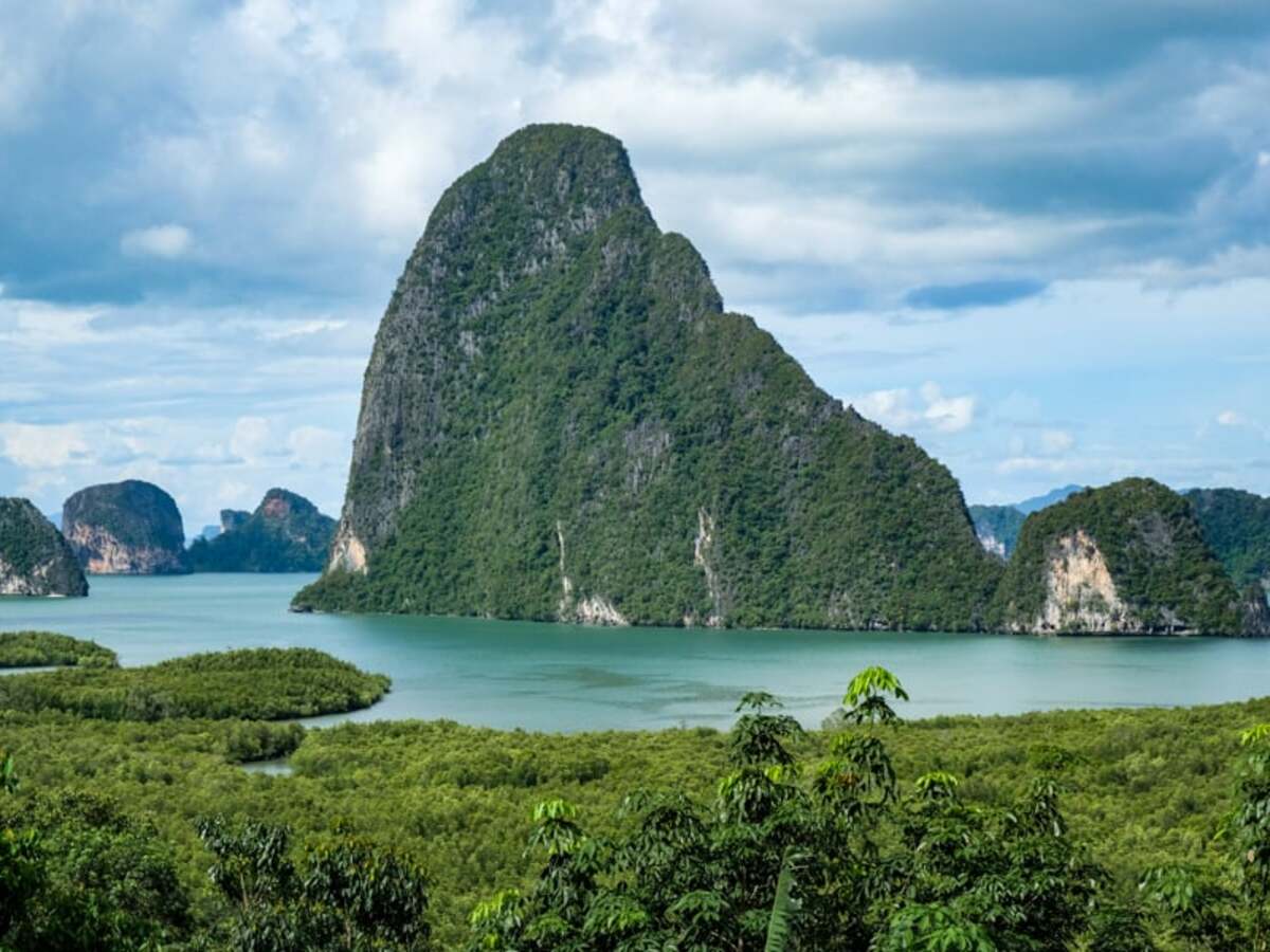 Samet Nangshe Viewpoint: Thailand’s Most Beautiful Sunrise Spot