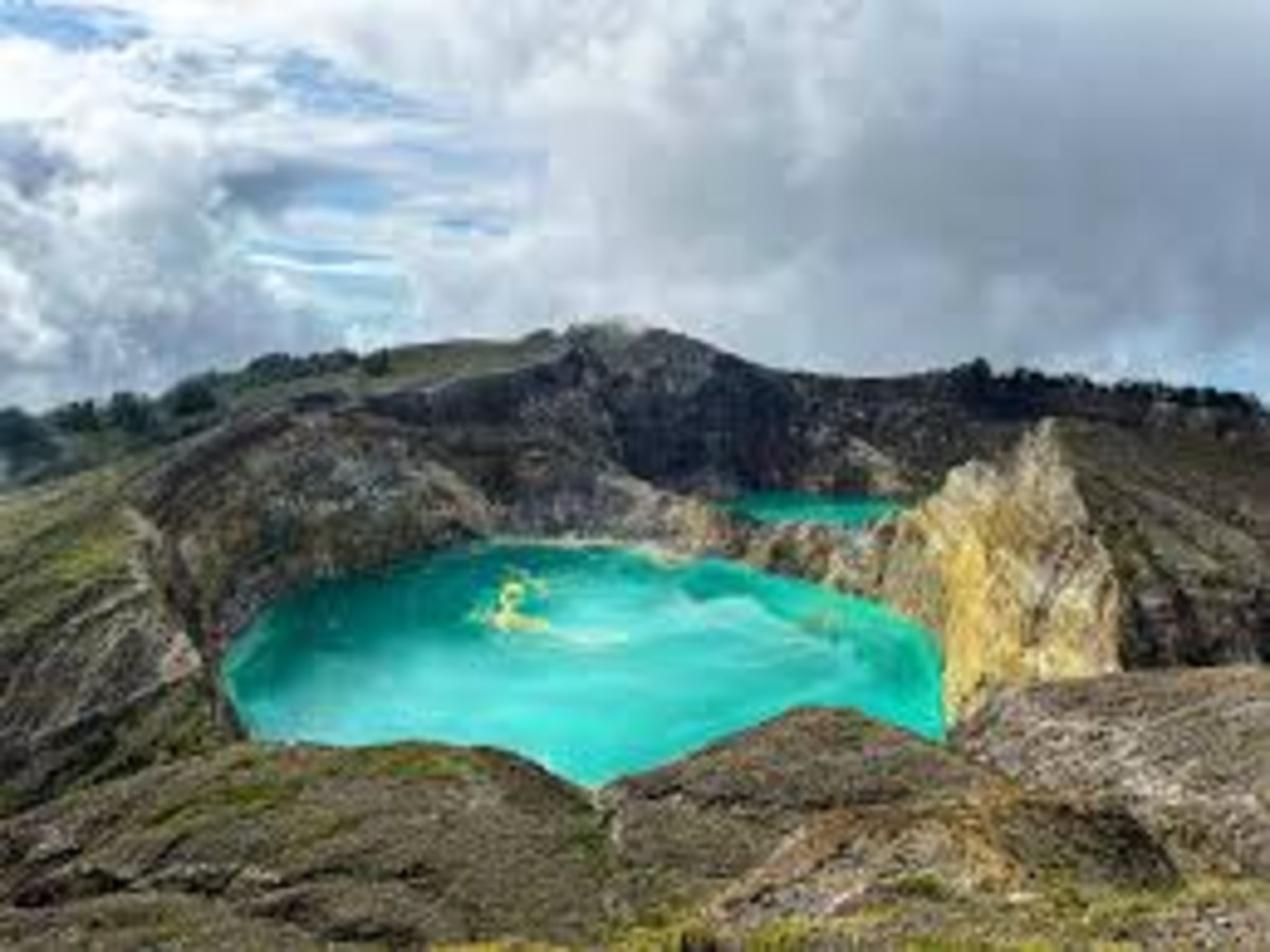 How to Visit Kelimutu Lakes, Flores – Travel Guide & Tips