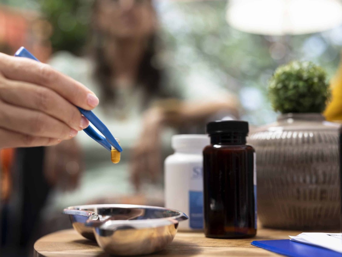 Medication Management in Dubai: How Home Nursing Makes It Easier
